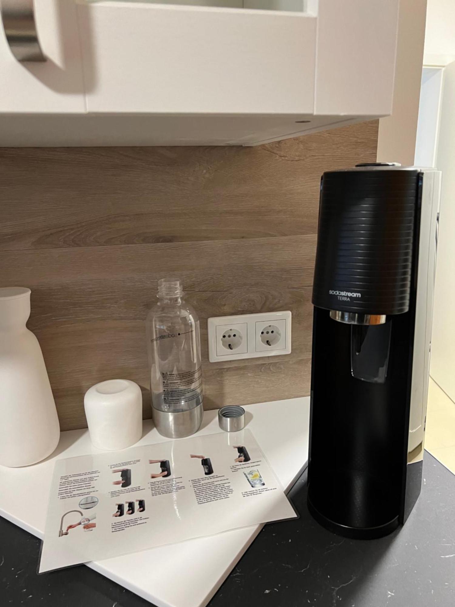Grosse Gemuetliche Ferienwohnung Mit Klimaanlage, Parkplatz Inklusive Top ! Фюрт Экстерьер фото