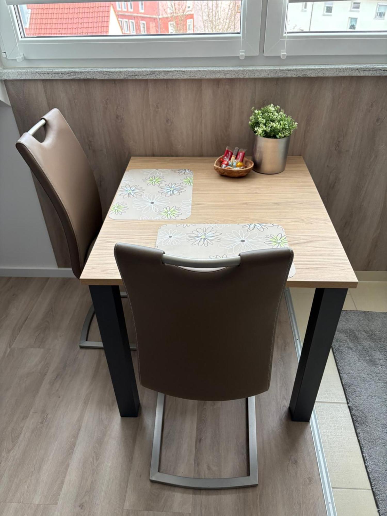 Grosse Gemuetliche Ferienwohnung Mit Klimaanlage, Parkplatz Inklusive Top ! Фюрт Экстерьер фото